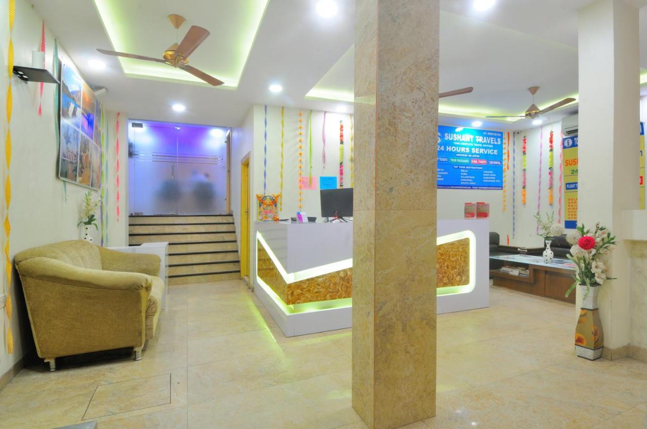 Hotel Prince Palace Deluxe - New Delhi Nova Deli Exterior foto